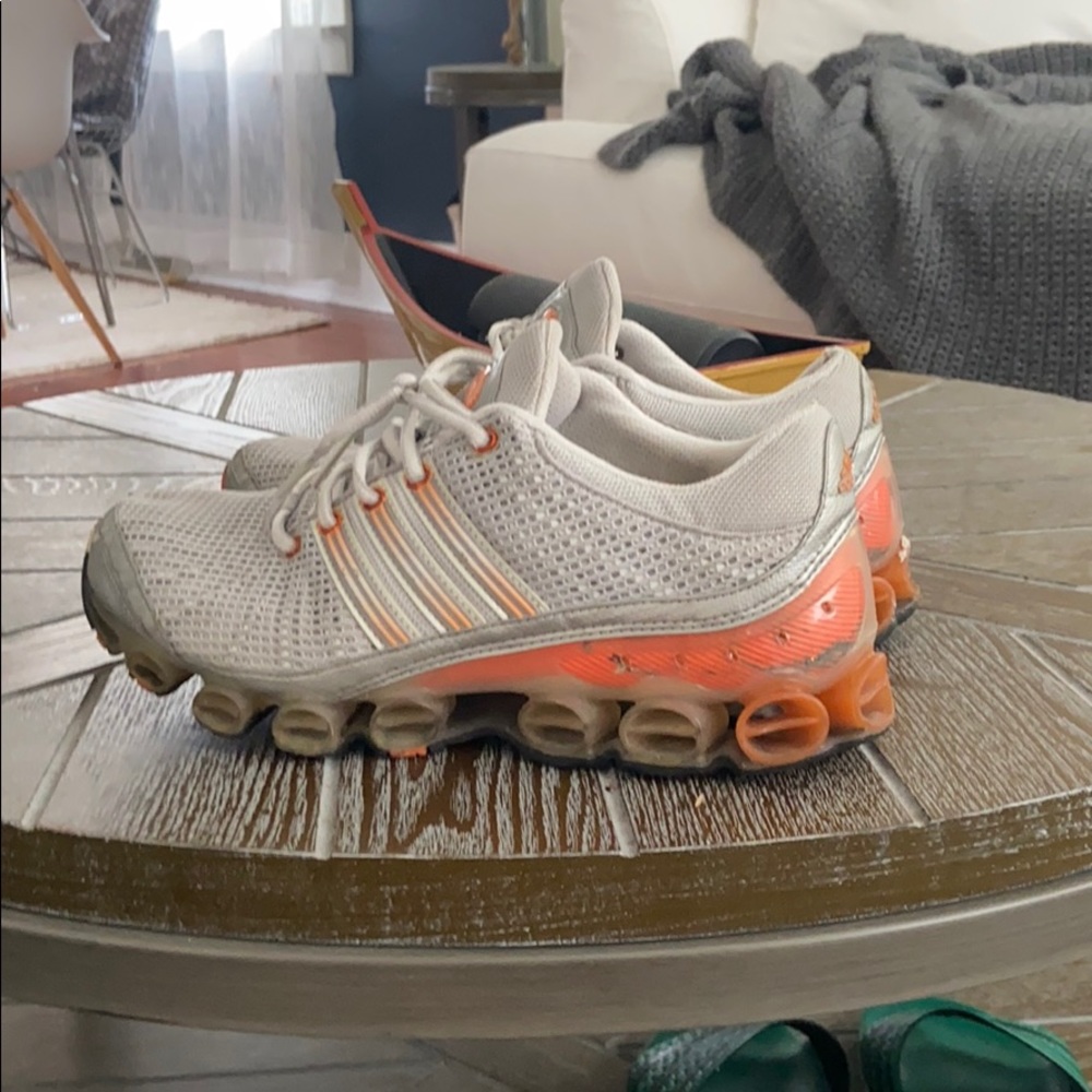 Adidas Bounce Sneakers